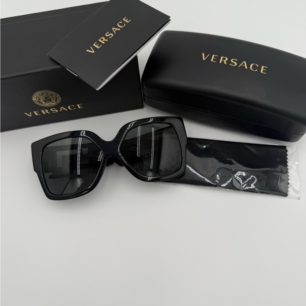 Versace Elegant Black Sunglasses
